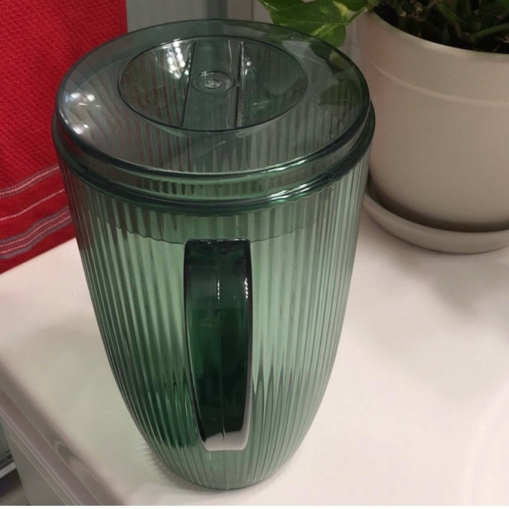NEW “ 2 set “ Ribbed Pitcher 2.5 Liter - Picture 3 of 10